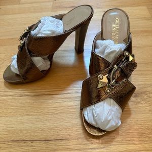 Stunning Guillaume Hinfray bronze metallic sandals Size 39. Excellent condition